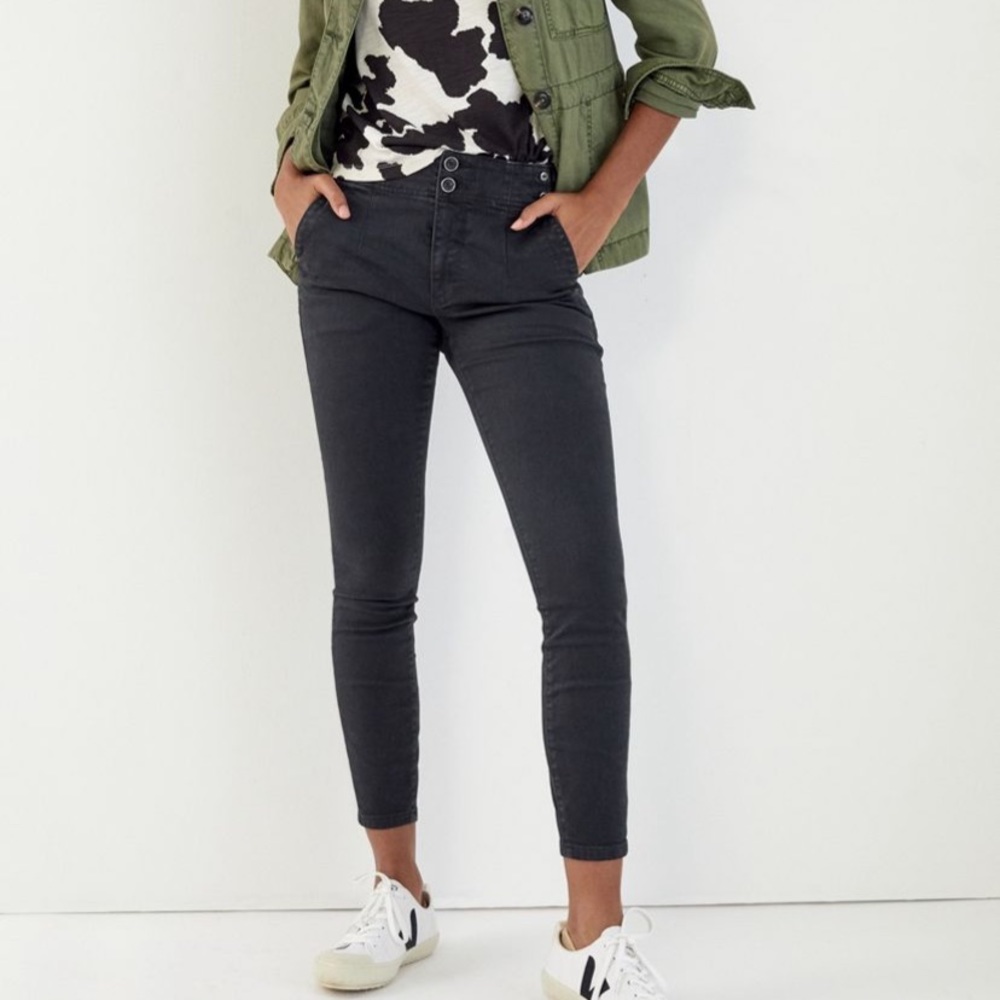 Pilcro High-Rise Darted Skinny Jeans